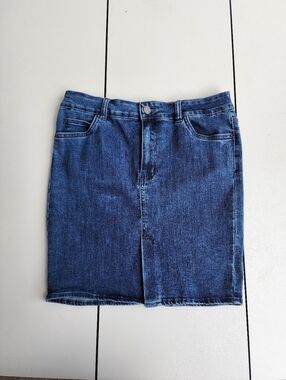 Trendsetter Women’s Denim Jenan Skirt Blue Front Slit Stretch  Sz 29